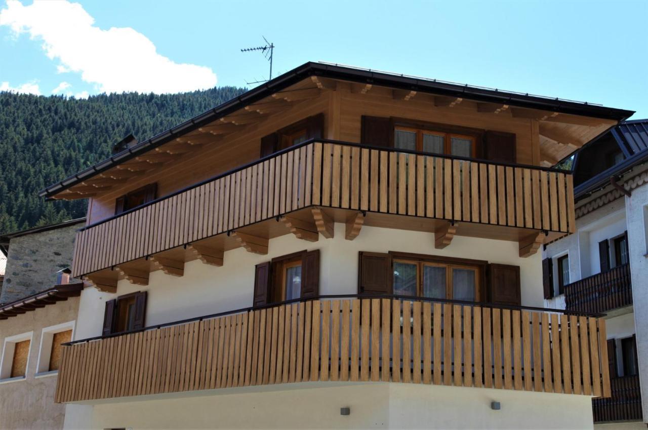 A Due Passi Valdidentro Apartamento Isolaccia Exterior foto