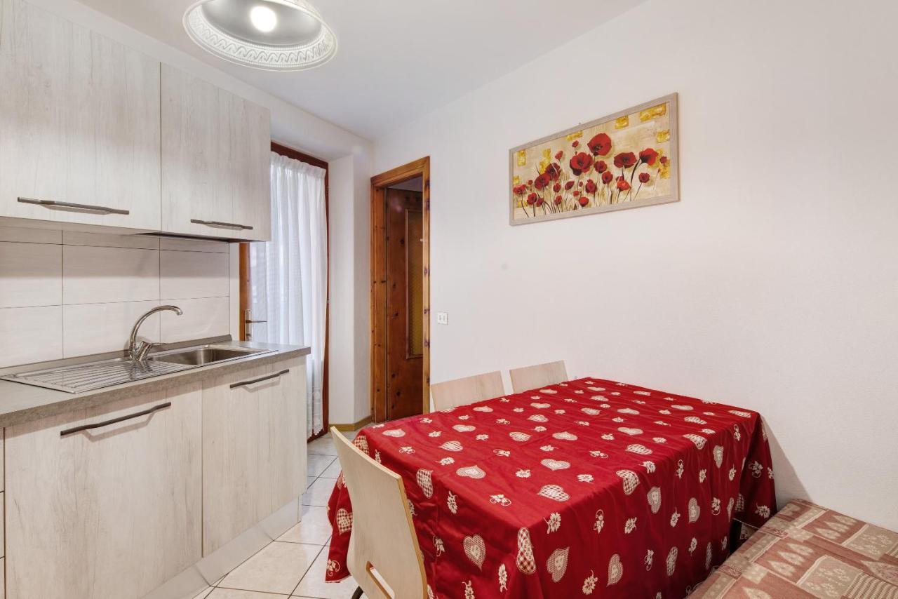 A Due Passi Valdidentro Apartamento Isolaccia Exterior foto