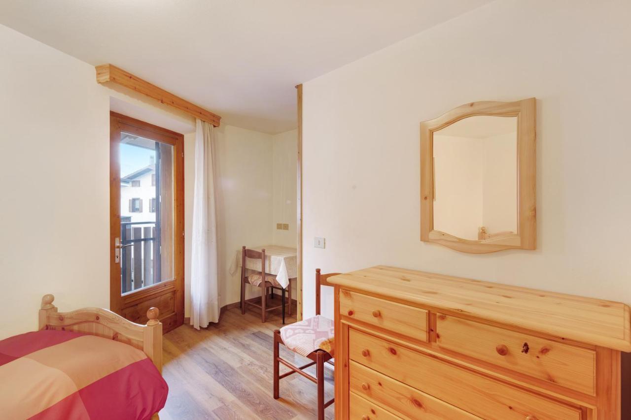 A Due Passi Valdidentro Apartamento Isolaccia Exterior foto