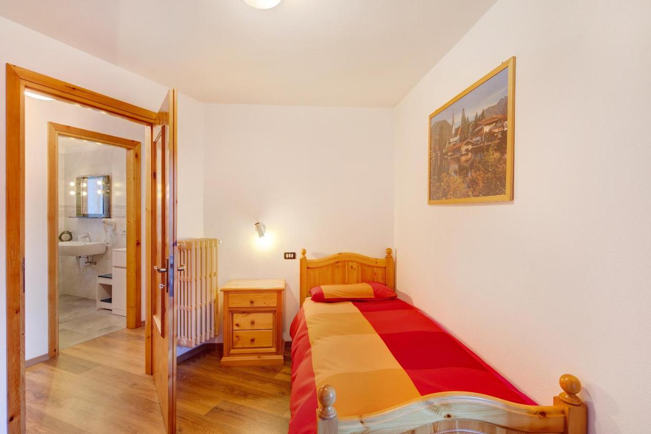 A Due Passi Valdidentro Apartamento Isolaccia Exterior foto